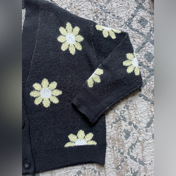 Chelsea and Theodore Daisy Knit Cardigan Size Small Floral Office Feminine 10/10 - Picture 5 of 7